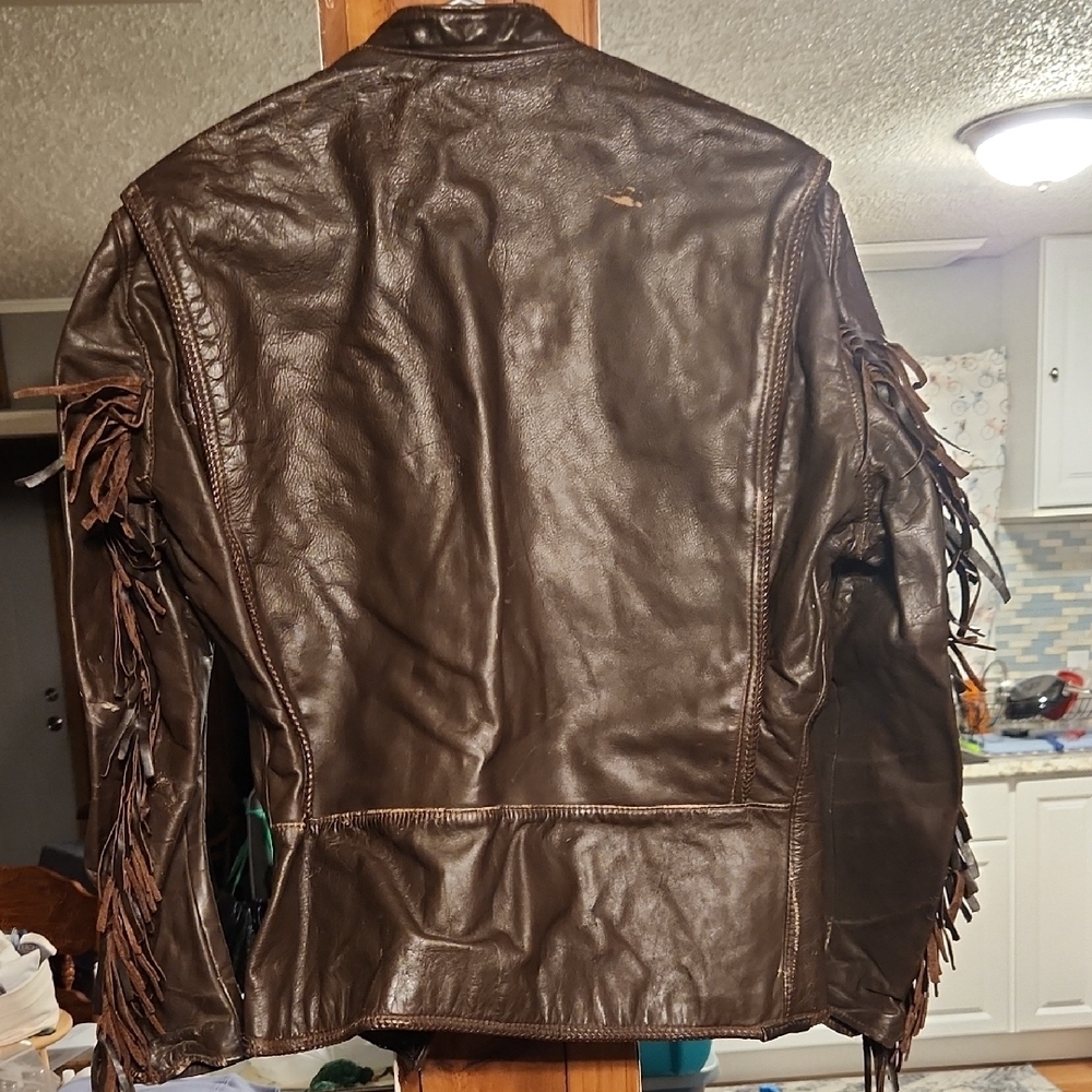 Stylish Brown Leather Jacket - image 3